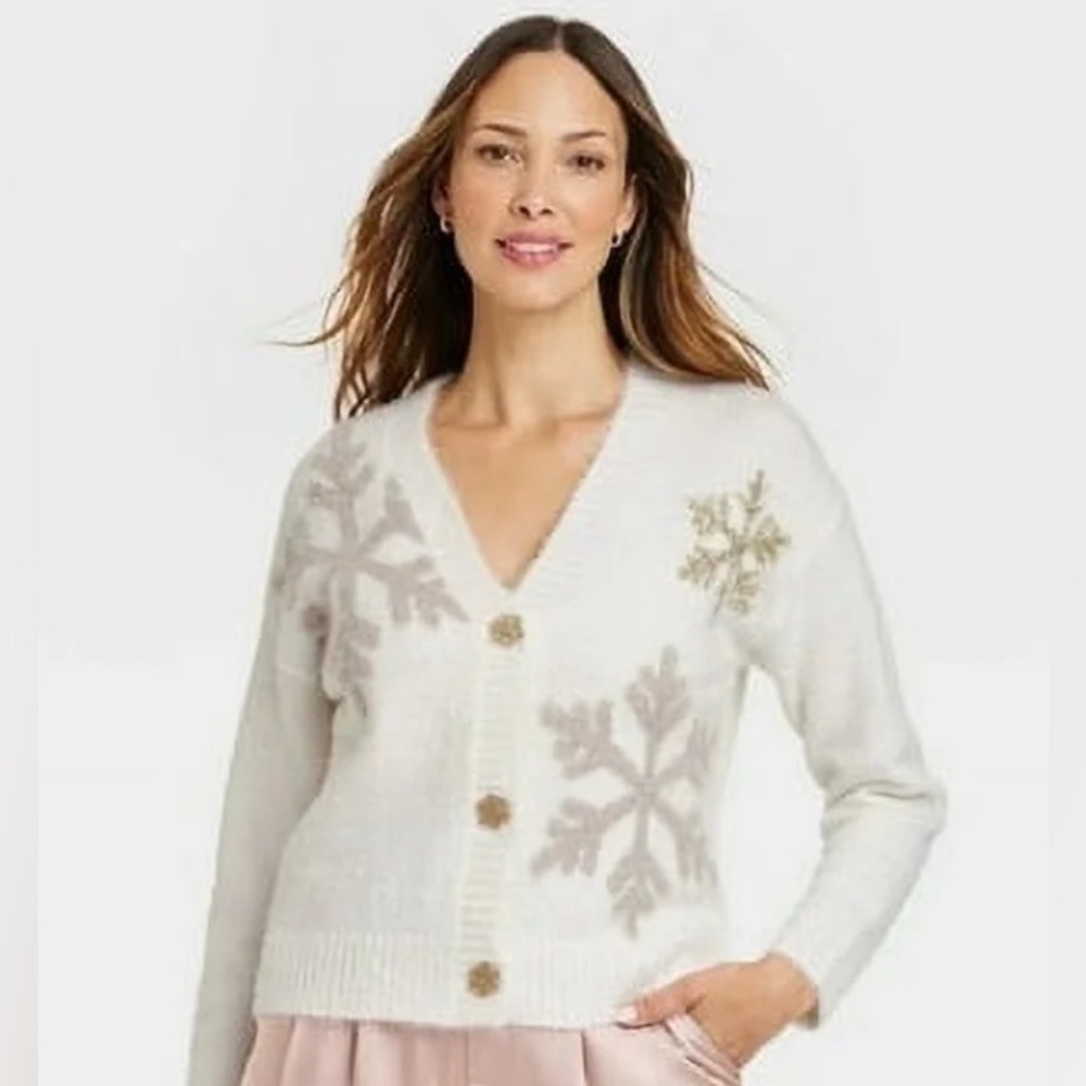 Winter wonderland white sparkly snowflake button-up sweater, medium